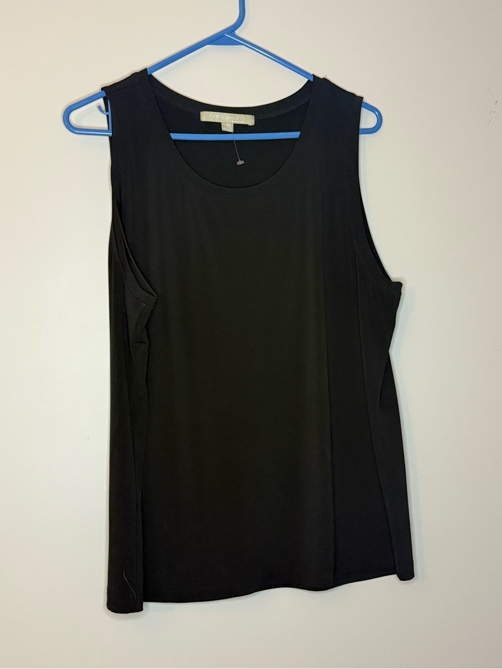 Women's Black Sleeveless Tank Top - Classic Sleek Style